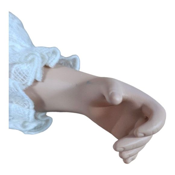 Georgetown Collection Elizabeth Wedding Day 18.5 Porcelain Doll bySybille ET9553 - Picture 7 of 12